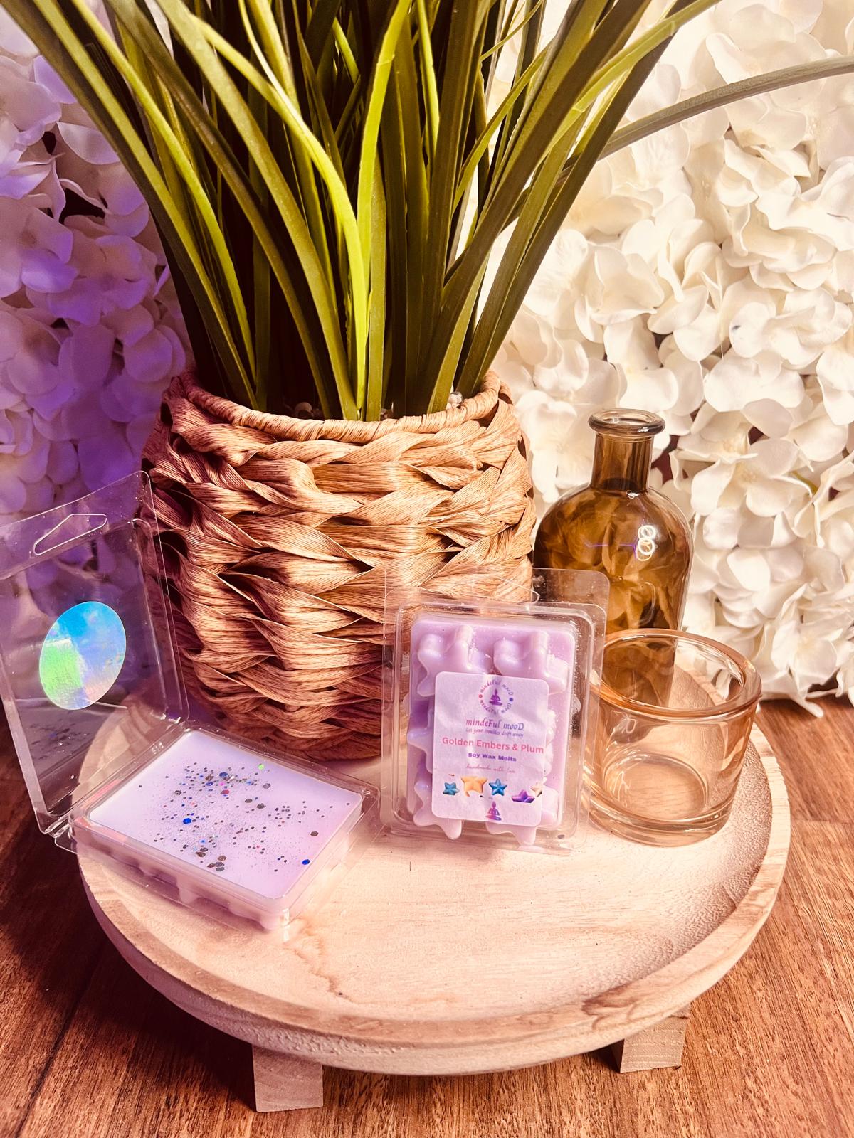 Handmade Golden Embers & Plum Soy Wax Star Clamshell